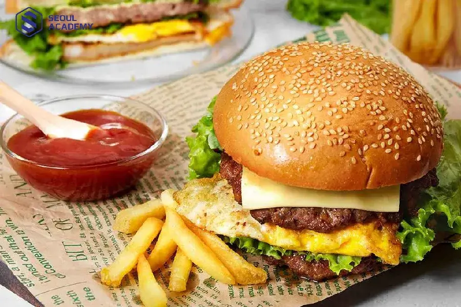 Hamburger là món ăn chứa đầy đủ chất dinh dưỡng