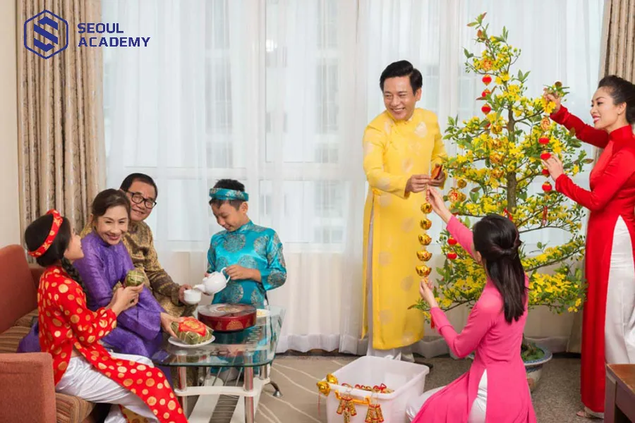 Mùng 1 Tết là thời gian quây quần người Việt sẽ kiêng quét dọn nhà cửa