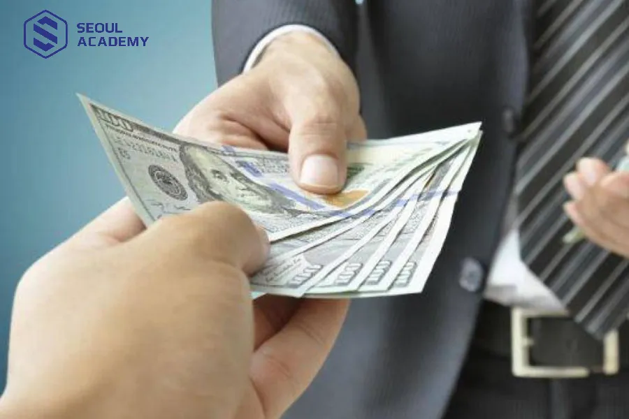 Tuyệt đối không đến nhà người khác mượn tiền trong ngày mùng 1