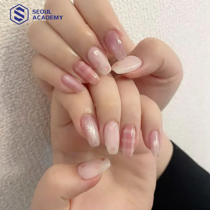 Sự kết hợp màu sắc tươi sáng, đáng yêu cho những ngày hè năng động