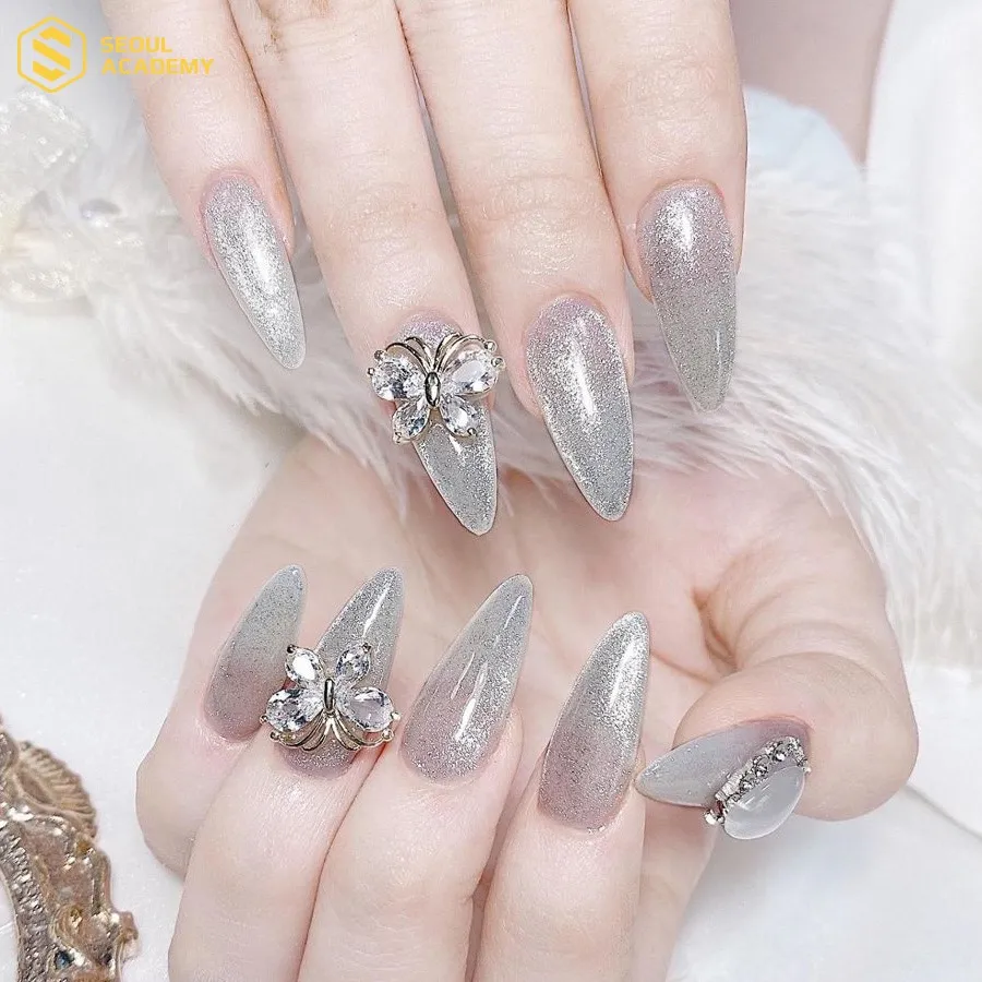 Nail kim tuyến trắng lấp lánh Nail kim tuyến trắng lấp lánh