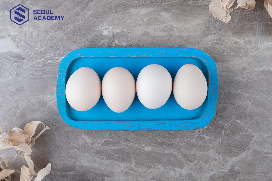 Hình dáng của trứng trông giống điểm 0