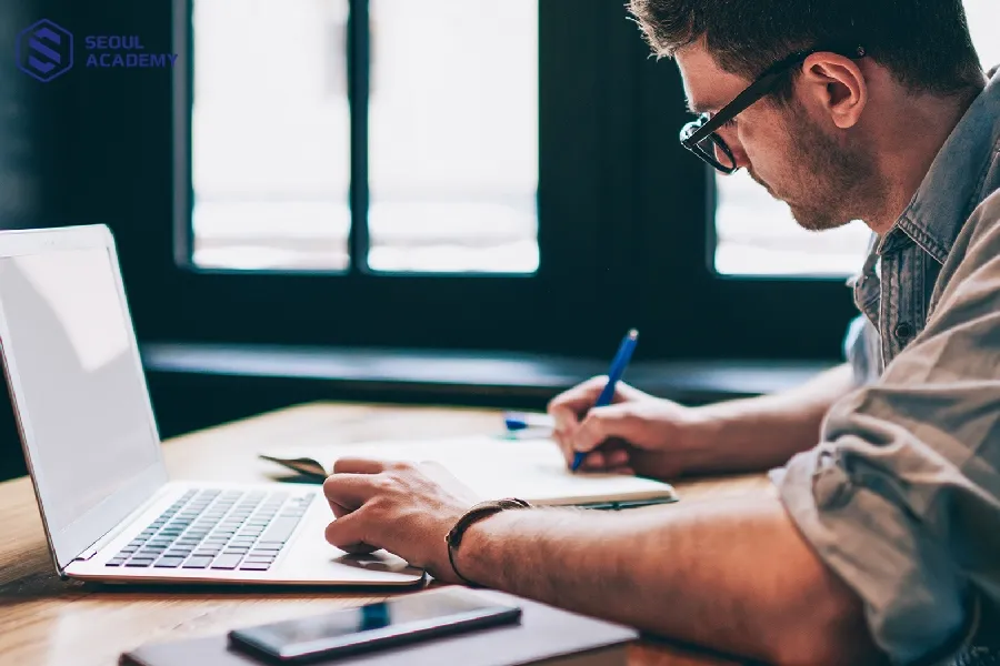 Bạn có năng khiếu viết lách thì nghề content còn rất nhiều đất cho bạn phát triển