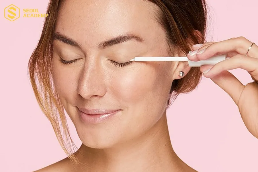 Chăm sóc mi đúng theo chỉ dẫn sau khi nối để duy trì mi nối được bền đẹp