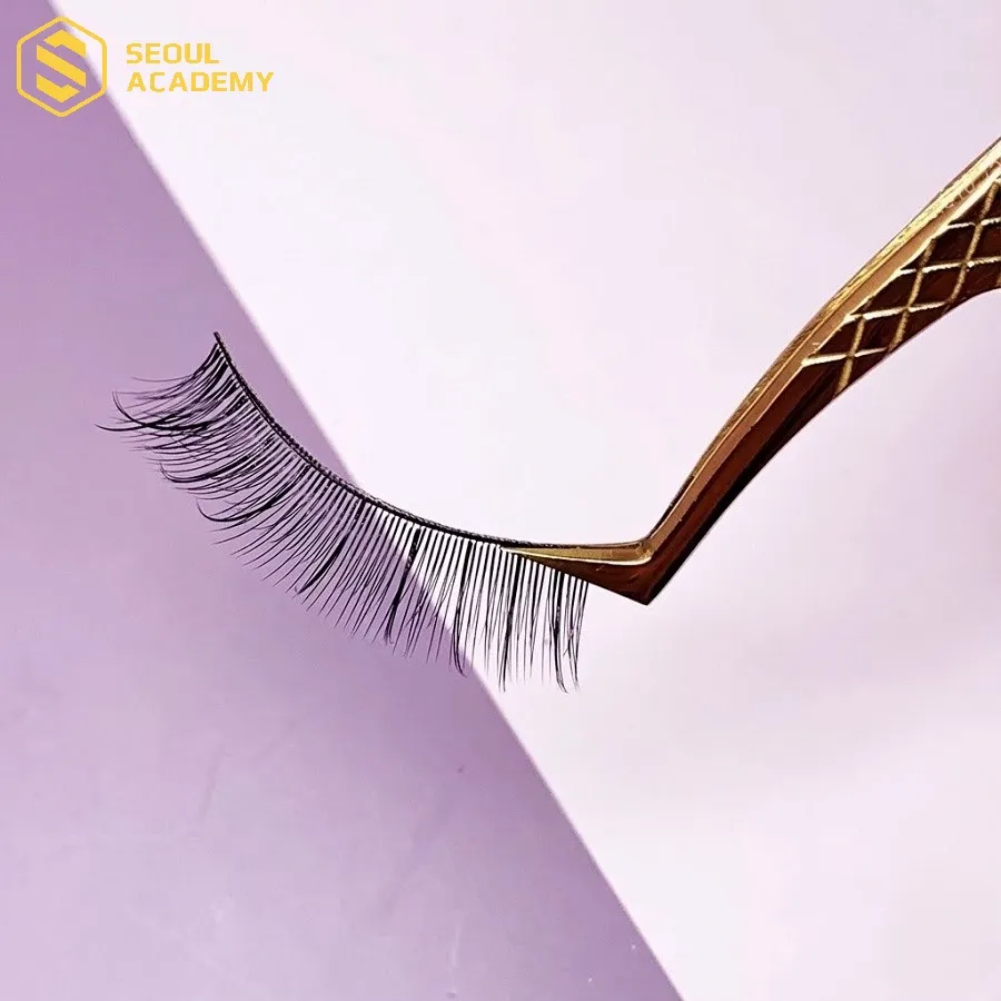 Tạo fan mi volume đúng chuẩn trước khi gắn lên mi thật