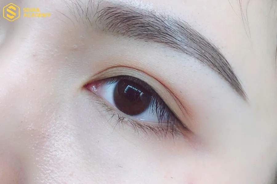 Phun mí mở tròng tự nhiên không gây già nếu được thực hiện đúng kỹ thuật