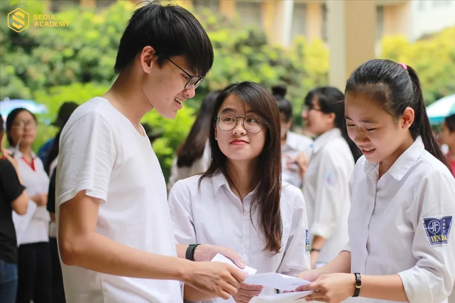 Sinh viên rớt hơn 50% số tín chỉ đăng ký trong kỳ sẽ bị cảnh cáo lần 1 Sinh viên rớt hơn 50% số tín chỉ đăng ký trong kỳ sẽ bị cảnh cáo lần 1