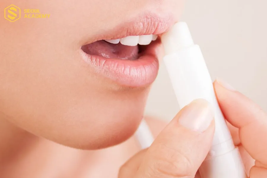 Vấn có thể đánh son hằng ngày nếu bạn tuân thủ quy trình chăm sóc và tẩy trang cho môi Vấn có thể đánh son hằng ngày nếu bạn tuân thủ quy trình chăm sóc và tẩy trang cho môi