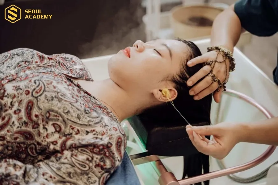 Gội đầu dưỡng sinh là cách thể hiện bạn đang yêu thương bản thân đúng cách Gội đầu dưỡng sinh là cách thể hiện bạn đang yêu thương bản thân đúng cách