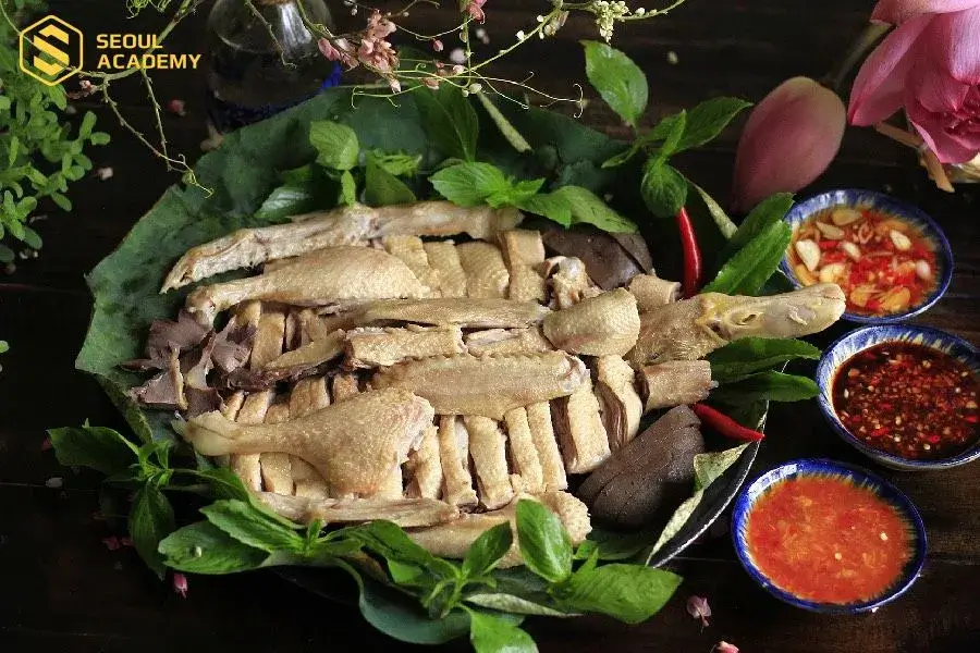 Thịt vịt luộc chấm mắm gừng đơn giản nhưng ai cũng mê