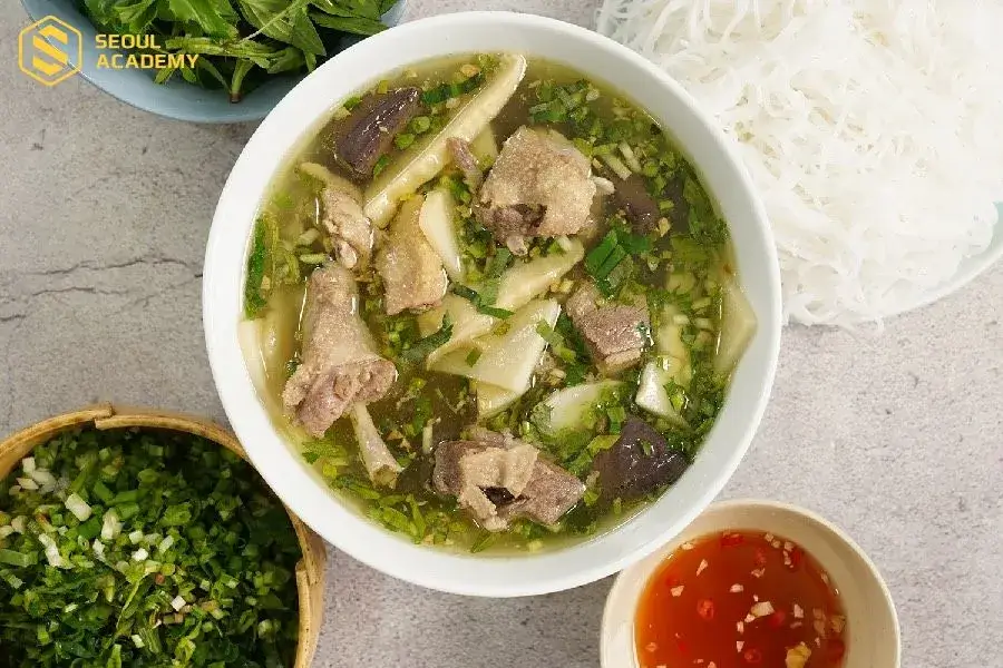 Bún măng vịt hợp vị vào ngày đông se lạnh