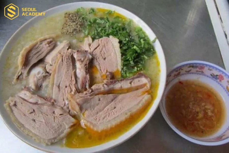 Cháo thịt vịt nóng hôi hổi, thơm ngon ai cũng mê