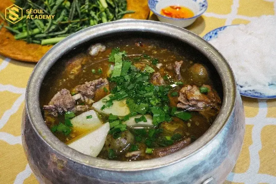 Vịt om sấu món ăn đặc trưng của người miền Bắc