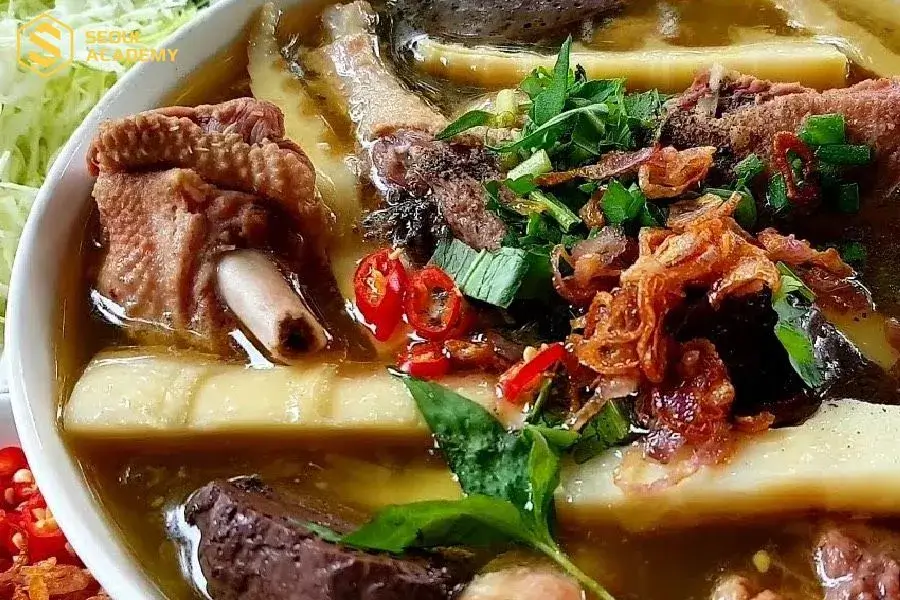 Thịt vịt nấu măng tươi thơm ngon, đậm đà