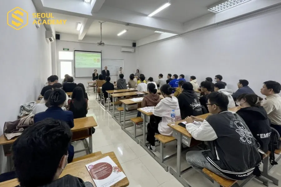 Nhiều trường yêu cầu sinh viên không nợ môn mới được đi thực tập Nhiều trường yêu cầu sinh viên không nợ môn mới được đi thực tập