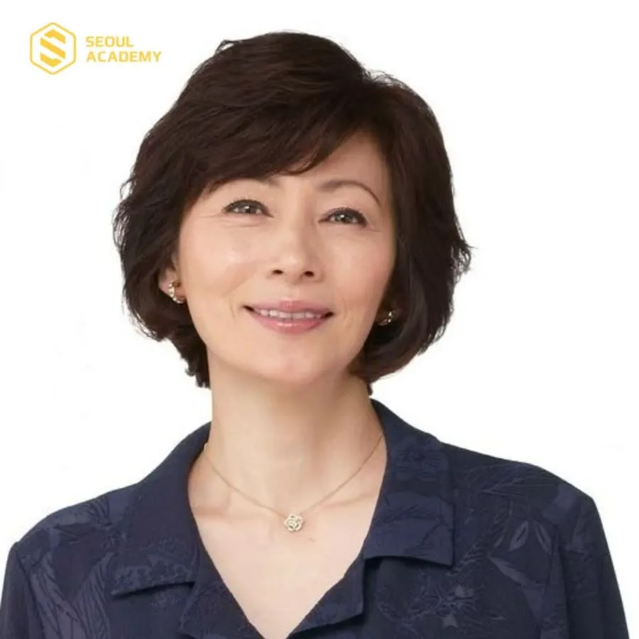 U40 U50 tóc ngắn đẹp cho tuổi 40 phù hợp với phụ nữ trung niên thích sự trẻ trung, tinh tế