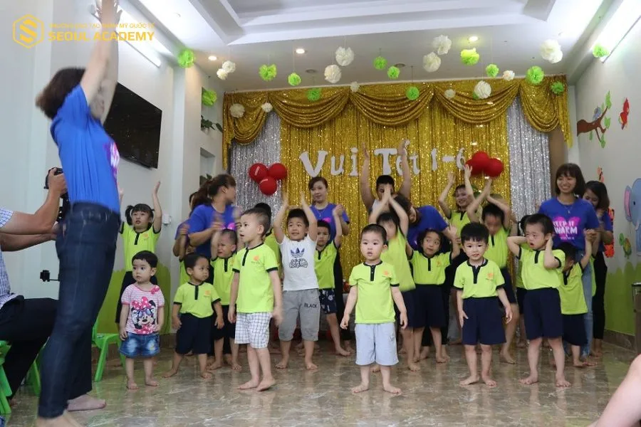 Trẻ em tự kỷ học tập tại trường chuyên biệt Ban Mai Trẻ em tự kỷ học tập tại trường chuyên biệt Ban Mai