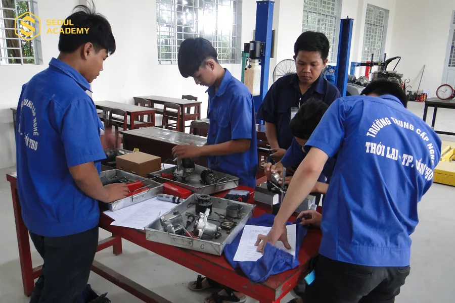 Khoa cơ khí tại Trường Trung cấp nghề Thới Lai