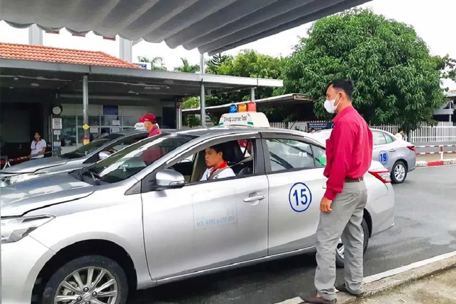 Trung tâm nghề Màu Hoa Đỏ dành cho mọi đối tượng