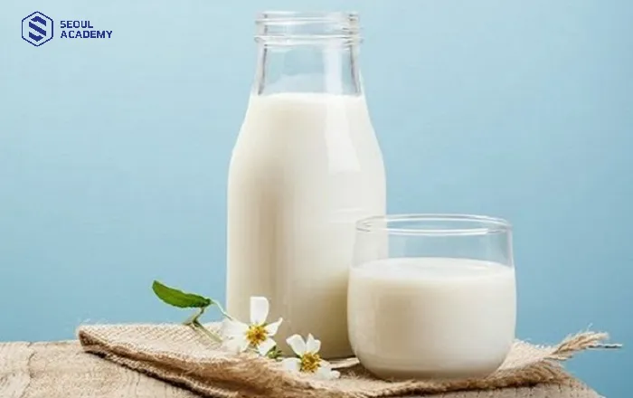 Uống sữa tươi sau khi xăm môi để giúp môi lên màu đẹp Uống sữa tươi sau khi xăm môi để giúp môi lên màu đẹp