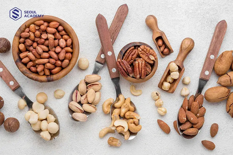 Hạt bí, hạt hướng dương hay hạt mè chứa các chất tốt cho não bộ hoạt động