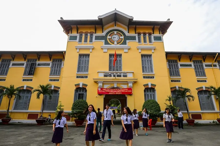 Trường THPT Nguyễn Thị Minh Khai tạo điều kiện cho học sinh học nhiều ngôn ngữ