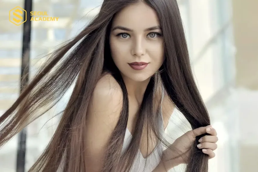 Xoã tóc tự nhiên thay vì buộc tóc