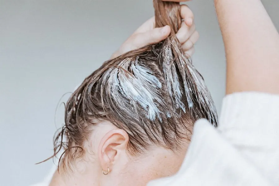 Đừng quên dùng dầu xả cho tóc Đừng quên dùng dầu xả cho tóc