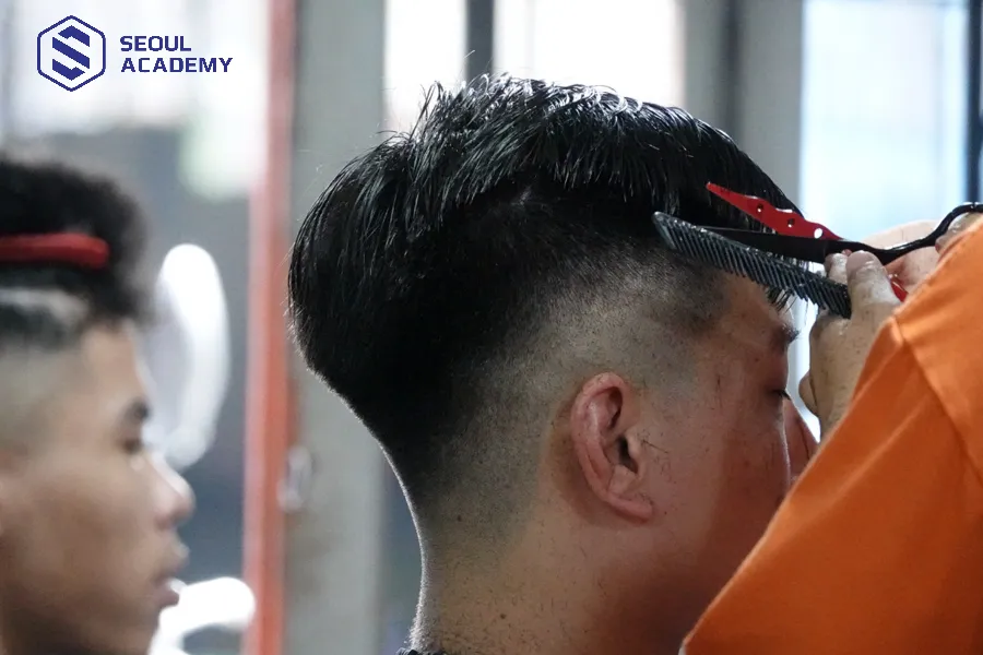 Trong tháng 7 Âm lịch hãy hạn chế cắt tóc