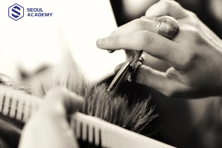 19 được cho là ngày thích hợp để cắt tóc