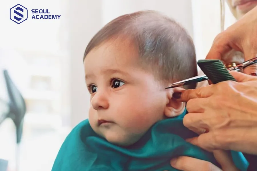 Cắt tóc cho trẻ nhỏ cần chọn ngày cẩn trọng