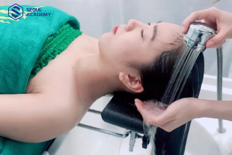 Hãy cố gắng tận dụng tối đa nguồn nhân lực để tiết kiệm chi phí đầu tư ban đầu Hãy cố gắng tận dụng tối đa nguồn nhân lực để tiết kiệm chi phí đầu tư ban đầu