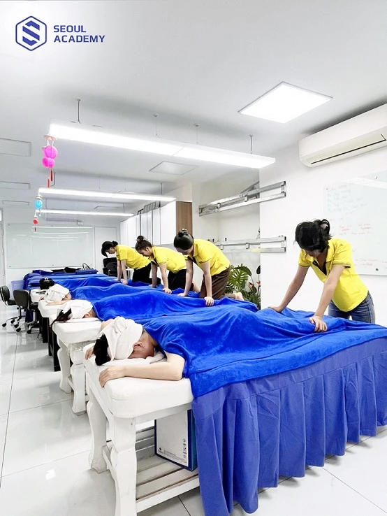 Yếu tố thực hành trong massage là một yếu tố mà Seoul Academy luôn đầu tư Yếu tố thực hành trong massage là một yếu tố mà Seoul Academy luôn đầu tư