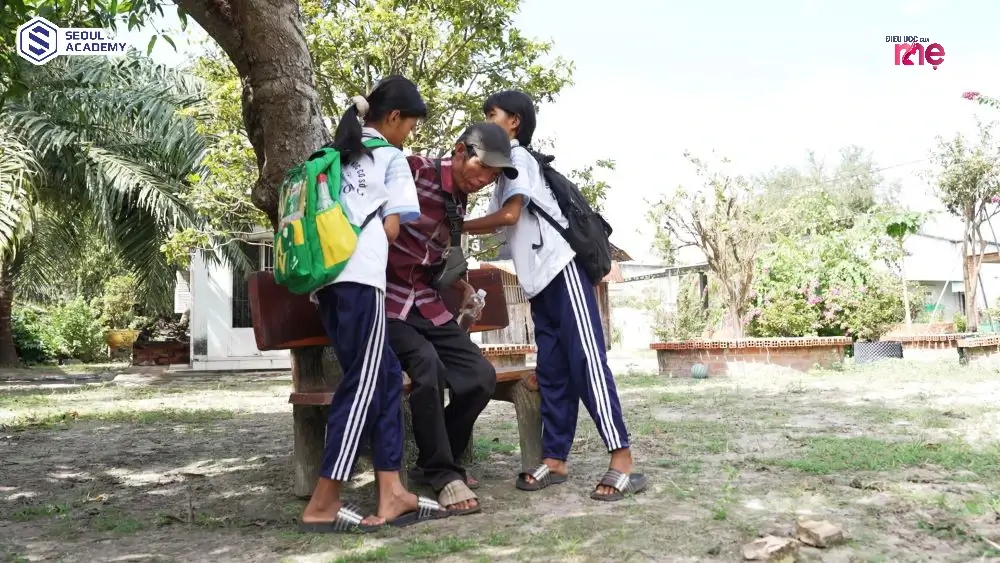 Gia đình anh Hoàng Anh có hoàn cảnh đặc biệt khó khăn, anh lại mang trong mình căn bệnh hiểm ác