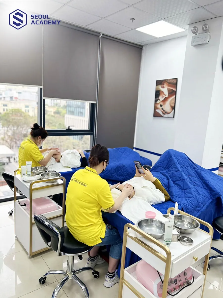 Giáo trình chăm sóc da cũng sẽ cung cấp cho bạn kỹ năng điều trị da