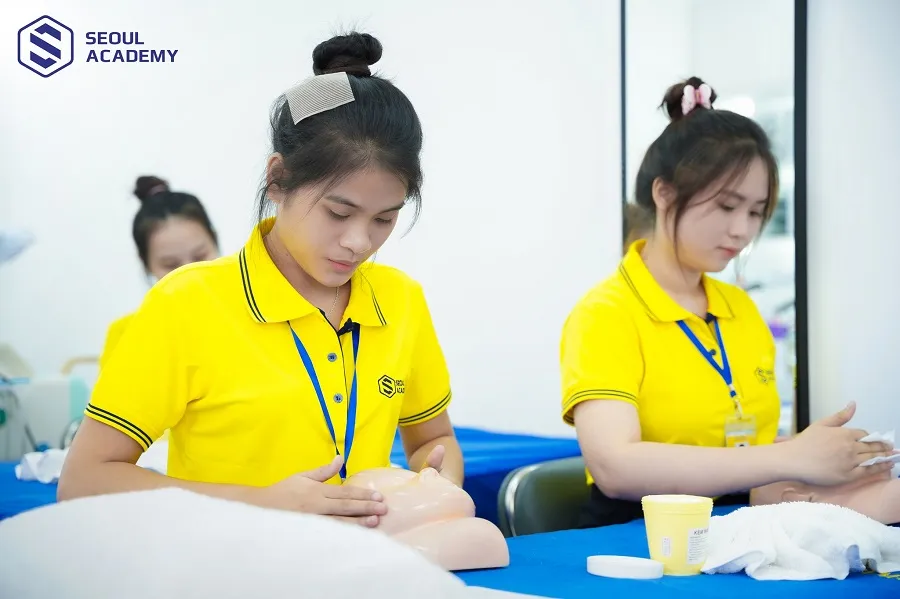 Nắm vững các kỹ năng massage chuyên nghiệp trong chăm sóc da