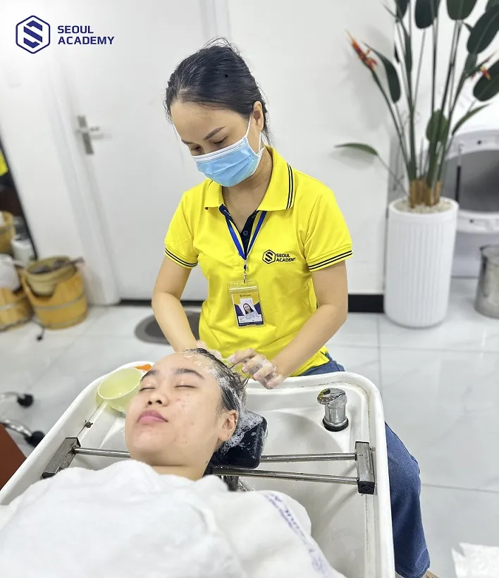 Các bạn học viên sẽ được thực hành trên mẫu thật Các bạn học viên sẽ được thực hành trên mẫu thật