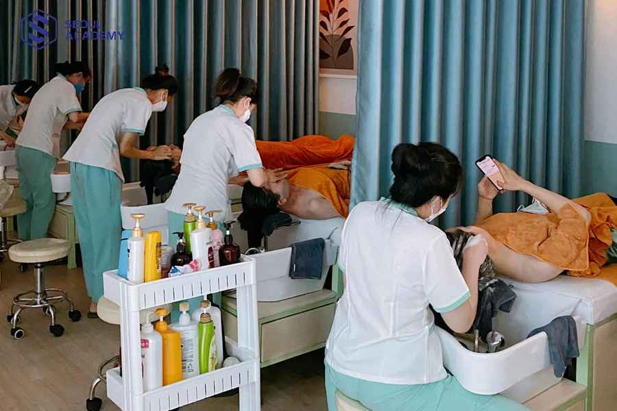 Super Relax chuyên gội đầu cho cả nam và nữ Super Relax chuyên gội đầu cho cả nam và nữ