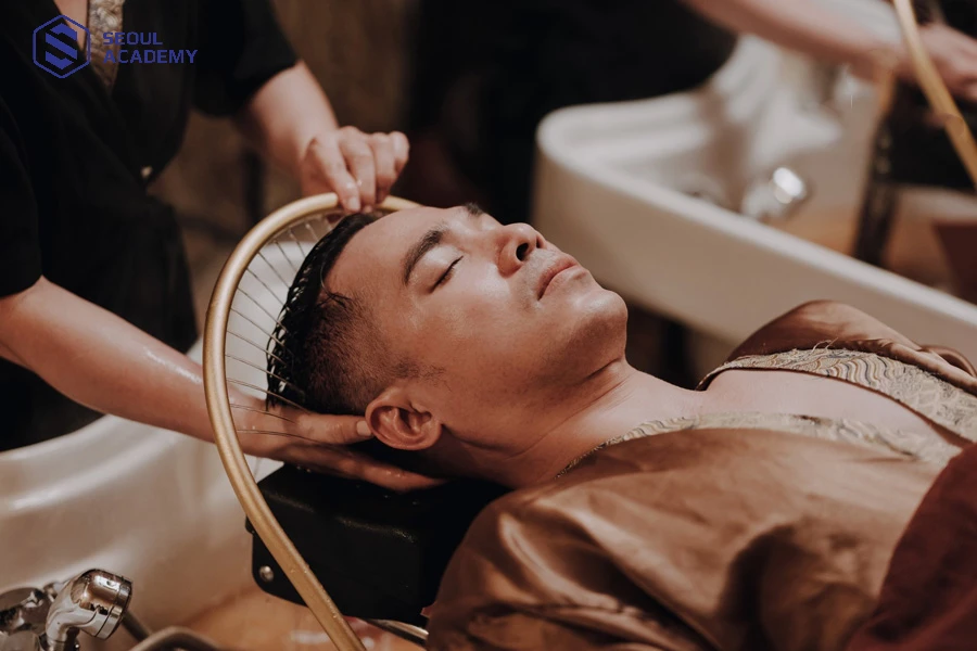 Gội đầu massage mặt cho nam ở Phaya Thai Spa chuẩn phong cách Thái Lan Gội đầu massage mặt cho nam ở Phaya Thai Spa chuẩn phong cách Thái Lan