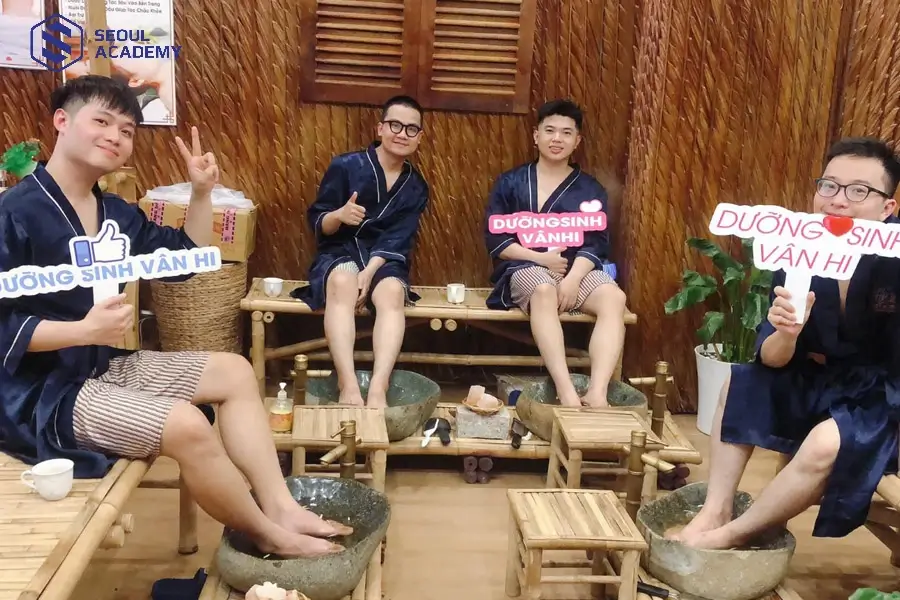 Nhiều khách hàng nam đến trải nghiệm ở Vân Hi Spa Nhiều khách hàng nam đến trải nghiệm ở Vân Hi Spa