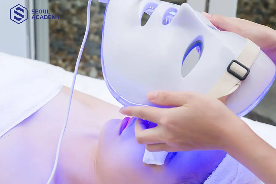 Hấp trắng da mặt nhờ vào máy công nghệ hấp trắng sử dụng ánh sáng sinh học