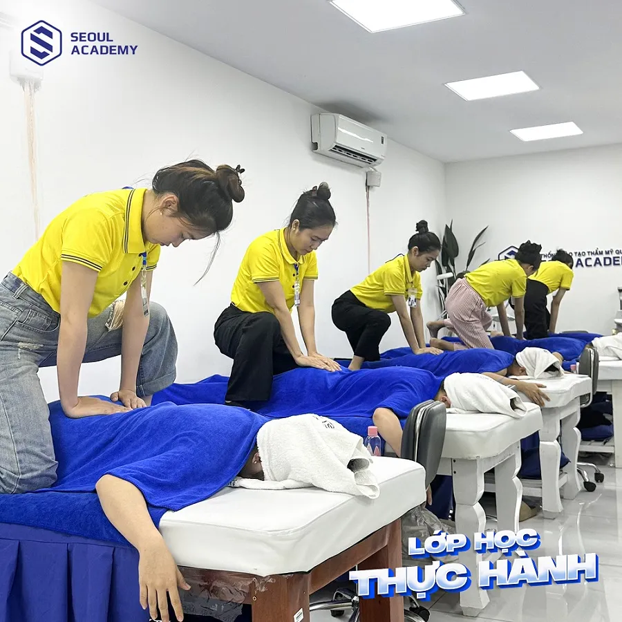 Trang thiết bị đầy đủ và hiện đại ở Seoul Academy Trang thiết bị đầy đủ và hiện đại ở Seoul Academy