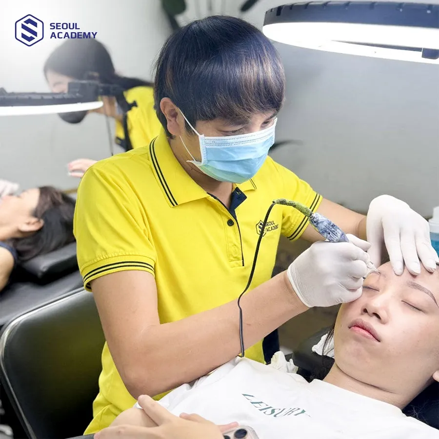 Seoul Academy đào tạo đa dạng các khóa học thẩm mỹ được đội ngũ giảng viên có chuyên môn hướng dẫn