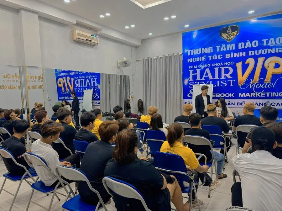 Trung tâm đào tạo nghề tóc Bình Dương cung cấp các khóa học nghề tóc chuyên nghiệp