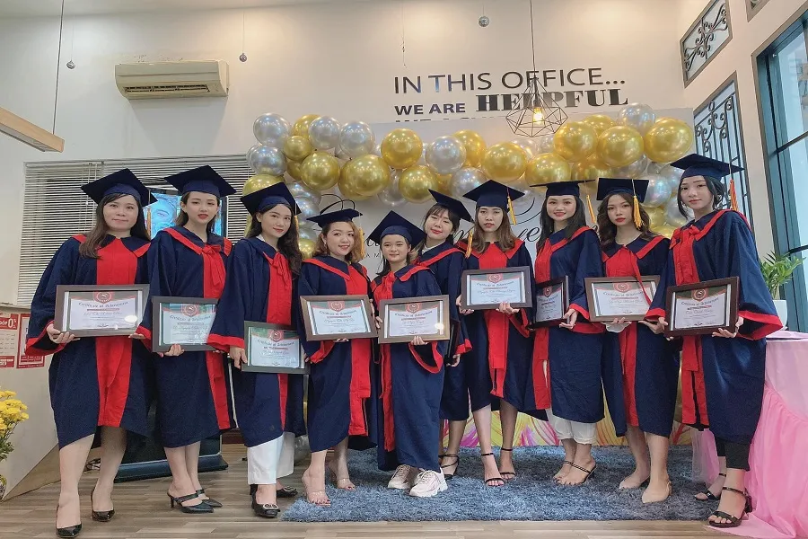 Học viên hoàn thành khóa học nghề spa tại Bích Trâm Beauty Spa