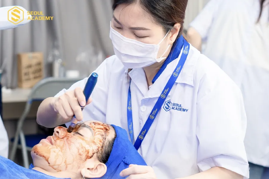 Nội dung khóa học master thẩm mỹ da gồm đa dạng chuyên đề