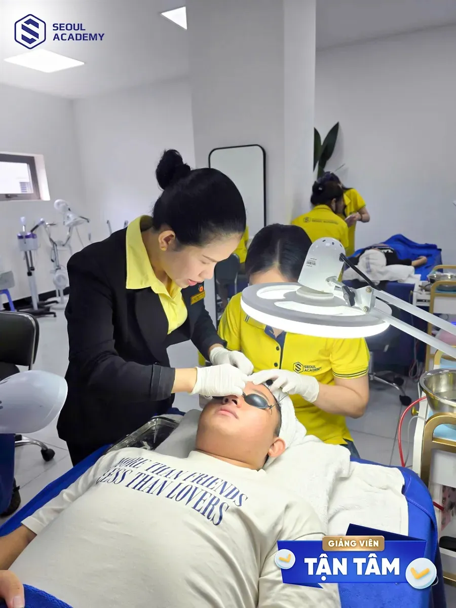 Học viên được thực hành thường xuyên trên mẫu thật