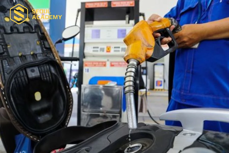 Buôn bán xăng dầu cũng là một lựa chọn tốt