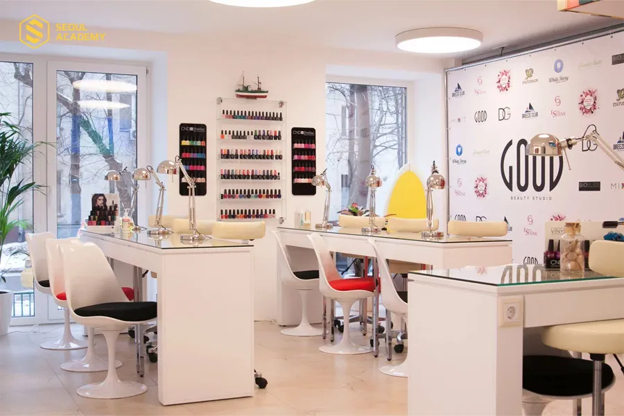 Quy mô tiệm nail ảnh hưởng trực tiếp đến chi phí mở tiệm