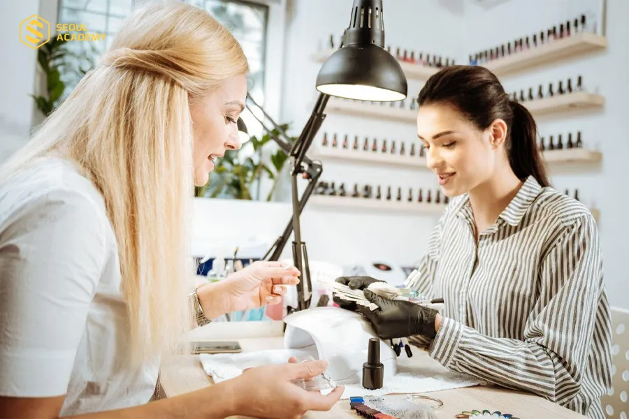 Đối tượng khách hàng muốn hướng đến cũng ảnh hưởng đến chi phí đầu tư ban đầu